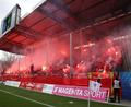 Bild: Michael Deines/dpa
Zwischen dem Waldhof und Kaiserslautern geht es auch auf den Rängen hoch her.