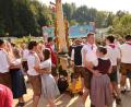 Bild: Jürgen Leißner
Bei hochsommerlichen Temperaturen hielten die Hirschbacher Kirwapaare durch.