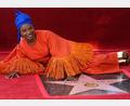 Bild: Chris Pizzello/Invision/AP/dpa
Angelique Kidjo erhält als erste Musikerin aus Akrika diese Ehre.