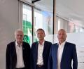 Bild: AOK Nordoberpfalz
Lothar Höher, Jürgen Spickenreuther und Peter Hofmann bei der Jubiläumsfeier.