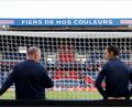 Bild: Jan Woitas/dpa
Im Parc de Princes kann derzeit nicht gespielt werden. (Archivbild)