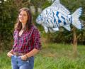 Bild: David Sünderhauf
Anna Klupp ist eine selbstbewusste junge Betriebsleiterin. Die 36-Jährige hat die Fischzucht von ihren Eltern, Hans und Marianne Klupp, übernommen. Sie liebt ihren Beruf, Fische und Teichwirtschaft sind ihre große Leidenschaft.
