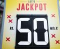 Bild: Florian Wiegand/dpa
Gleich drei Gewinner teilen sich den mit 50 Millionen Euro gefüllten Lotto-Jackpot. (Symbolbild)
