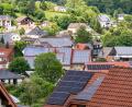 Bild: David Inderlied/dpa
Der Solarausbau ist im Plan - noch. (Archivbild)