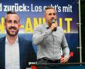 Bild: Heiko Rebsch/dpa
Andere Parteien haben eine Zusammenarbeit mit der AfD ausgeschlossen. Spitzenkandidat Ulrich Siegmund hat als Wahlziel „45 Prozent plus X“ ausgegeben, um eine absolute Mehrheit für eine Alleinregierung zu erreichen. (Archivbild)