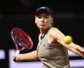 Bild: Marijan Murat/dpa
Jelena Rybakina musste im Viertelfinale von Cincinnati aufgeben. (Archivbild)