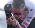Bild: Philippe Magoni/AP/dpa
Tadej Pogacar holt einen denkbar knappen Sieg bei der Spanien-Rundfahrt.