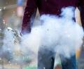 Symbolbild: Soeren Stache/dpa
Beim Hantieren mit Chemikalien für Pyrotechnik sind drei Jugendliche in Rosenheim am Abend teilweise schwer verletzt worden.