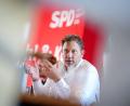 Bild: Kay Nietfeld/dpa
Finanzminister Lars Klingbeil macht sich auf EU-Ebene für eine Übergewinnsteuer bei Ölkonzernen stark (Archivbild)