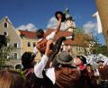 Bild: Joachim Gebhardt
Oberkirwabou Julius Keck lernte durch seine Kollegen schnell das Fliegen.