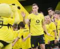 Bild: Bernd Thissen/dpa
Nico Schlotterbeck fehlt dem BVB seit der Fußball-WM verletzungsbedingt. (Archivbild)