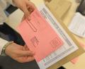 Bild: Matthias Bein/dpa
Jeder Bürger kann auf Antrag auch per Brief abstimmen bei der Landtagswahl.