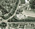 Luftbild: Reiner Fröhlich
Was ist denn das für eine seltsame Konstruktion? Und was ist das für ein riesiger Parkplatz daneben? Tja, 1989 hat es hier so ausgesehen.