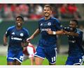Bild: Hendrik Schmidt/dpa
Schalker Torschützen: Junior Adamu (l), Edin Dzeko (M) und Moussa Sylla.