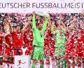 Bild: Tom Weller/dpa
Die Bayern mit der Meisterschale: Gibt es wieder das gewohnte Bild? (Archivbild)