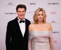 Bild: Felix Hörhager/dpa
Haben sich in Freundschaft entschieden, getrennte Wege zu gehen: Veronica Ferres und Carsten Maschmeyer. (Archivbild)