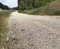 Bild: Joachim Gebhardt
Grobes Material liegt auf einem Teilstück des Weges von Breitenbrunn nach Haar – viele Radfahrer bemängeln das.