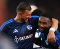 Bild: Hendrik Schmidt/dpa
Edin Dzeko (l) traf doppelt und legte Sturmpartner Moussa Sylla einen Treffer auf.