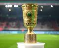 Bild: Soeren Stache/dpa
Objekt der Begierde: Die Trophäe im DFB-Pokal. (Archivbild)