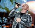Bild: Christoph Schmidt/dpa
Eros Ramazzotti muss seine Tournee in Amerika verschieben. (Archivfoto)