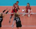 Bild: Uncredited/AP/dpa
Das deutsche Team bot den Europameisterinnen Paroli.