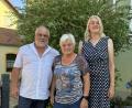 Bild: Susanne Lindner
Peter und Elisabeth Lindner feiern ihre Goldene Hochzeit, Bürgermeisterin Susanne Lindner überbrachte die Glückwünsche.