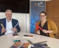 Bild: Martina Beierl
Dübel in die Decke bohren oder tropfende Wasserhähne reparieren: Das Programm der Volkshochschule Amberg-Sulzbach hat viele neue Kurse im Angebot. Landrat Richard Reisinger und die VHS-Leiterin Wiebke Behrbohm stellten das Programm vor.