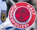 Symbolbild: Michael.Fluegel
Bei Grenzkontrollen auf der A6 bei Waidhaus verweigert die Bundespolizei zwei Personen die Einreise nach Deutschland. Beide hatten keine gültigen Einreisedokumente.