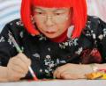 Bild: Itsuo Inouye/AP/dpa
Die japanische Künstlerin Yayoi Kusama ist im Alter von 97 Jahren in Tokio gestorben. (Archivbild)