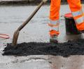 Symbolbild: Bernd Wüstneck/dpa
Am Montag muss zur Behebung einer Schadstelle am Kanalnetz die Leopoldstraße zwischen Vilser Platz und Ottostraße komplett gesperrt werden.