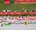 Bild: Jakub Kaczmarczyk/PAP/dpa
Der deutsche Kanuvierer mit Max Rendschmidt, Max Lemke, Jacob Schopf und Tom Liebscher-Lucz holt den WM-Titel.