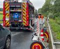 Bild: Stephan Huber
Die Fahrer zweier Sportwagen, 22 und 30 Jahre alt, sind kurz vor Kainsricht frontal mit einem entgegenkommenden Lkw zusammengestoßen.