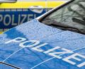 Symbolbild: Soeren Stache/dpa
Die Polizei sucht nach einem Fahrerflüchtigen, der auf einem Supermarktparkplatz in Mitterteich einen geparkten Audi A3 beschädigt hat.