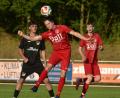 Bild: Hans Mark
Im Kreispokal kam es am Dienstagabend nicht zur Neuauflage des Derbys zwischen dem TV Nabburg (rote Trikots) und dem 1. FC Schwarzenfeld.