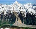 Bild: Laurent Gillieron/KEYSTONE/dpa
Berg- und Gletscherstürze hat es auch in den Alpen schon oft gegeben. (Archivbild)