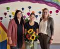Bild: Birgit Grünwald
Der Anfang ist gemacht: Bürgermeisterin Beate Dietrich (rechts), Kindergartenleitung Stefanie Rom (Mitte) und Christina Fink von der Kindergartenverwaltung (links) freuen sich auf eine gute Zusammenarbeit.