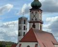 Bild: Daniel Prütting 
Läuft für die Katholiken die Zeit schneller ab? Dieser Schnappschuss unseres Lesers von Dienstag, 1. September, beweist: Die Uhr der katholischen Marienkirche (vorne) ging die vergangenen Tage ungefähr zwei Stunden vor.