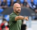 Bild: Uli Deck/dpa
Viel lief in Mailand für das Wolfsburger Team von Trainer Stephan Lerch nicht zusammen. (Archivbild)