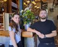 Bild: Gisela Kuhbandner
Liliya Shelehey und Davyd Chapinskyy sind die neuen Pächter des Gasthauses "Museo" in Fichtelberg.
