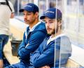 Bild: Elke Englmaier
Goalie Michael McNiven (links) fehlt den Blue Devils Weiden zunächst, Brayden Tracey feierte am Donnerstag beim Test in Sokolov sein Debüt.