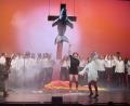 Bild: Georg Wendt/dpa
Die Darstellerinnen und Darsteller des Theaterstücks „Timmy - Die Hope stirbt zuletzt“. (Archivbild)