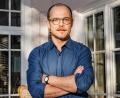 Bild: Axel Heimken/dpa
Schauspieler Matthias Koeberlin ist offen für Selfie-Anfragen. (Archivbild)
