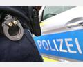 Bild: Karl-Josef Hildenbrand/dpa
Die Polizei nahm den Fahrer mit. (Symbolbild)