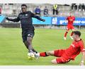 Bild: Hubert Ziegler
Torjäger Jeanpaul Ajala-Alexis (links) rettete der DJK Gebenbach mit seinem achten Saisontreffer einen Punkt beim TSV Kornburg.