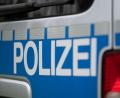 Bild: Marijan Murat/dpa
Die Polizei sperrt die Autobahn in Richtung Würzburg. (Symbolbild)