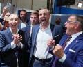 Bild: Michael Kappeler/dpa
Die AfD-Chefs Alice Weidel (l) und Tino Chrupalla (r) feiern mit Spitzenkandidat Ulrich Siegmund den Erdrutschsieg der AfD in Sachsen-Anhalt.