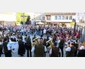 Bild: mab
Der Kirchweihstart mit der Musikkapelle beim Standkonzert. Beginn eines zünftigen Wochenendes.