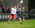 Bild: Jennifer Brückner/dpa
Spielt inzwischen für den FC Arsenal: Lisa Baum (l.) (Archivbild)