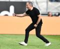 Bild: Florian Wiegand/dpa
Trainer Manuel Baum hat den FC Augsburg erstmals an die Tabellenspitze der Fußball-Bundesliga geführt.