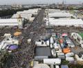 Bild: Felix Hörhager/dpa
Wer sein Zelt künftig auf der Wiesn aufstellen kann, ist nun ein Fall für die Justiz (Archiv).